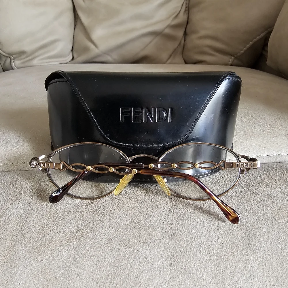Fendi Elegant Metal Logo Gold and Brown‎ Italy Chic Classy Frame Glasses